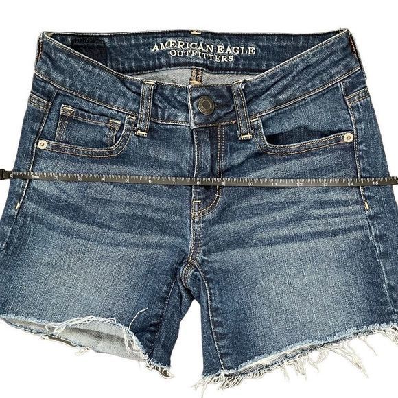 American Eagle Distressed Stretch Denim Cut-Off & Frayed‎ Shorts — SZ 0 LIKE NEW - Picture 6 of 12